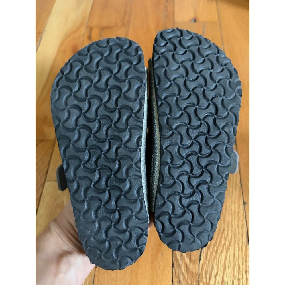 Kids Arizona Birkenstocks Sparkling Light Silver Size 28/US 10-10.5